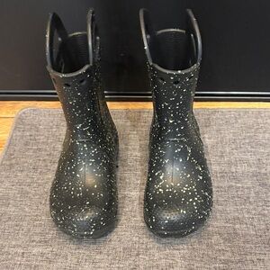 Kids croc glow in the dark rain boots size 13
